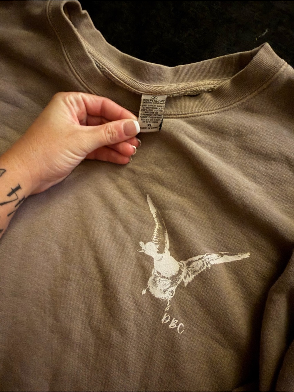 Distressed Brown Crewneck — Duck design - Picture 4 of 4